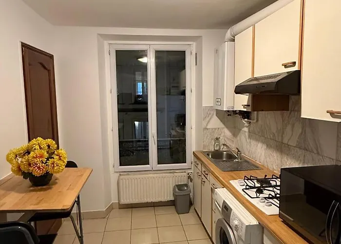 Modern Et Agreable St Lazare * Париж